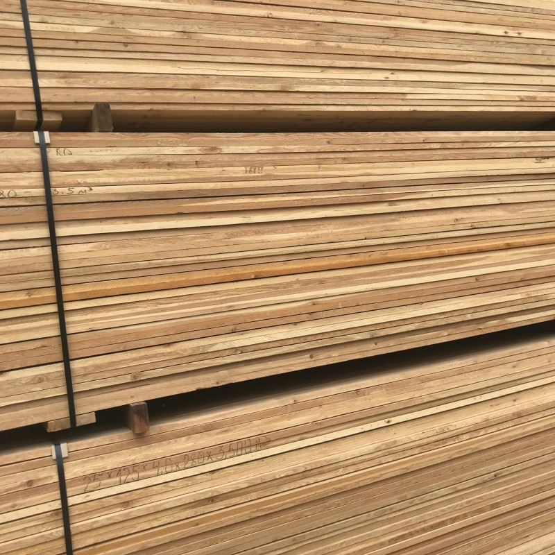 Bretter sägerau, Schnittholz aus Sibirische Lärche, US (I-III), KD, 25 x 125 mm